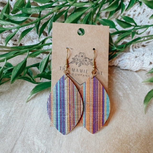 Double Pointed Multi-Colored Leaf